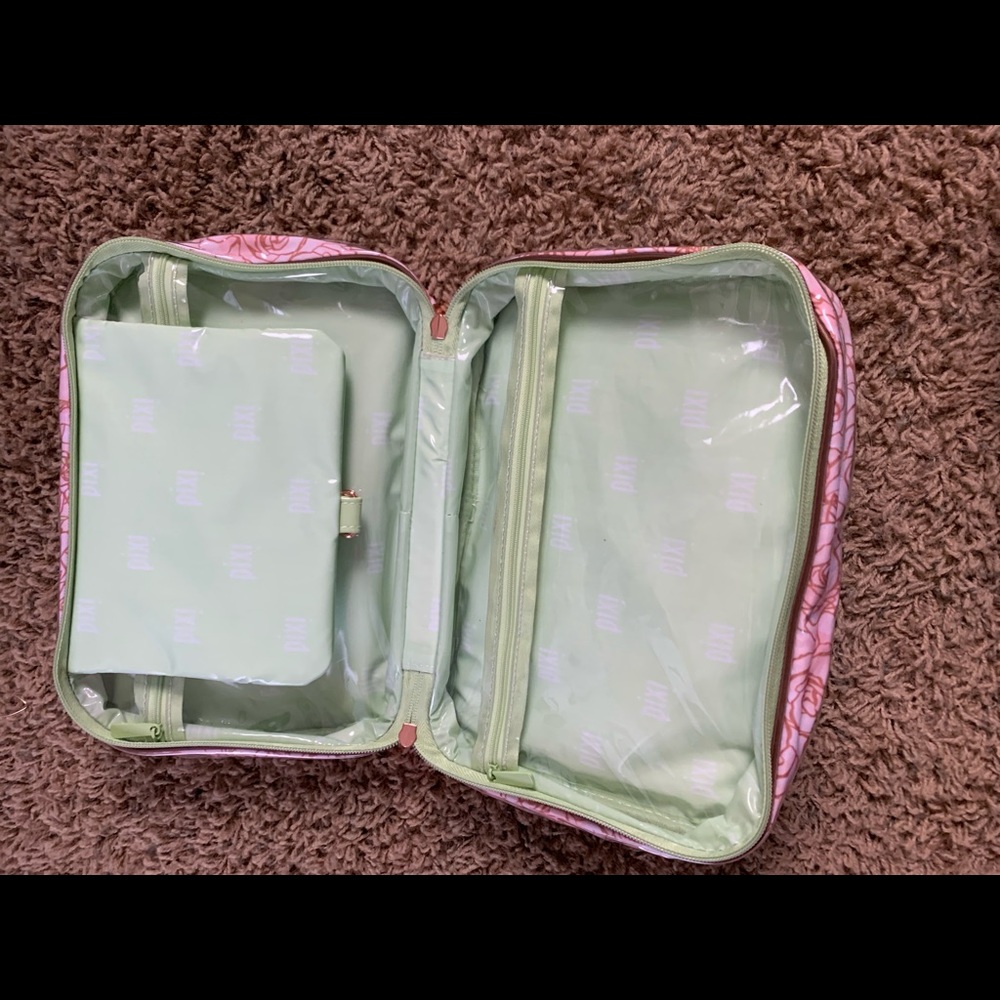 Pixie Beauty makeup case